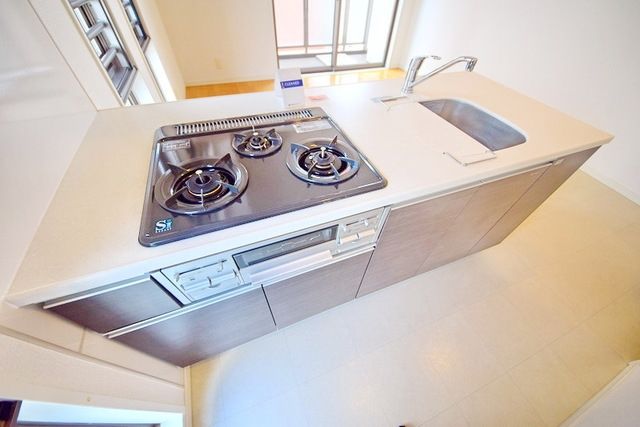 キッチン　同物件別部屋写真