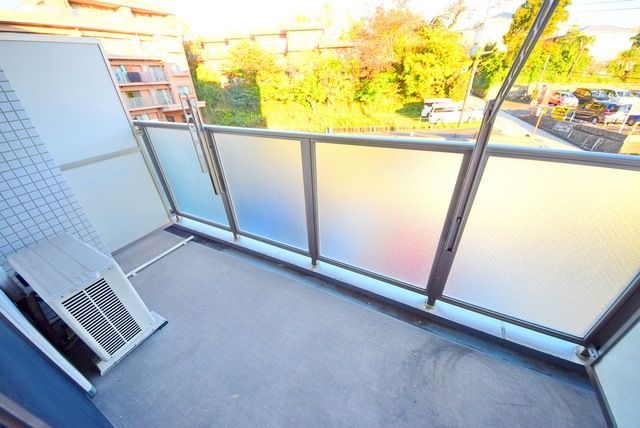 バルコニー　同物件別部屋写真