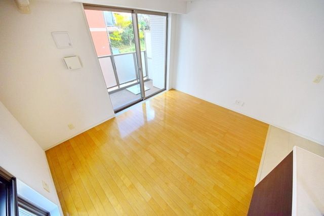 居室・リビング　同物件別部屋写真