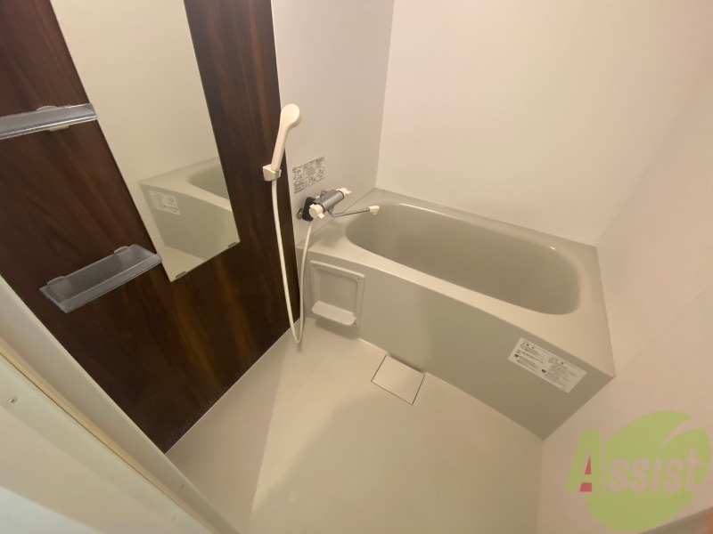 バス・シャワールーム　お風呂になります。一日の疲れを癒してくださいね。