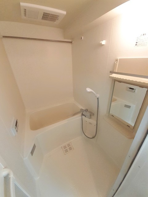 バス・シャワールーム　バスルーム