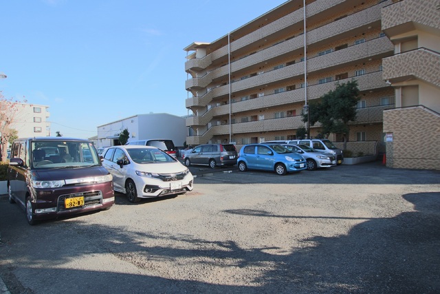 駐車場　★敷地内駐車場★（有料・要空き確認）