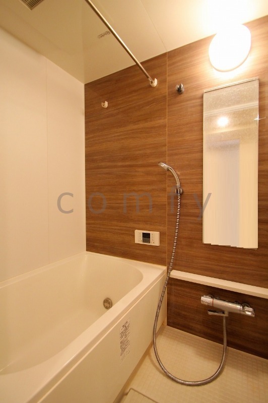 バス・シャワールーム　バスルーム