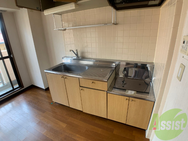 キッチン　ガスコンロはお好きなものを置けますよ～。