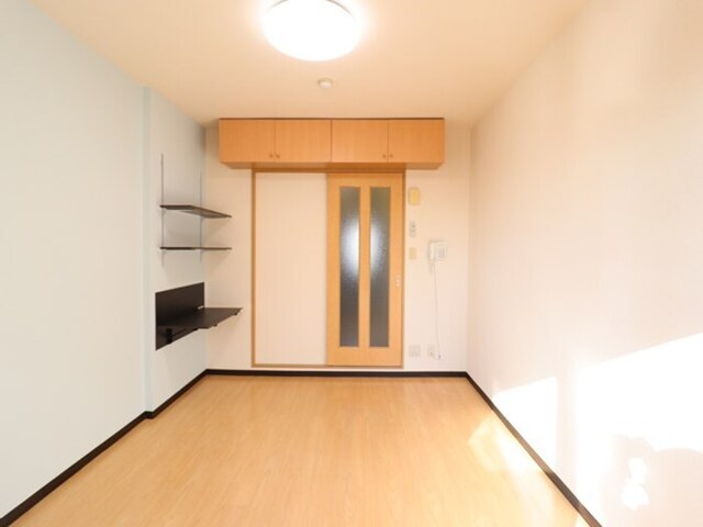 居室・リビング　洋室６．７帖