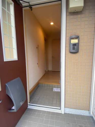 玄関　下駄箱付です。