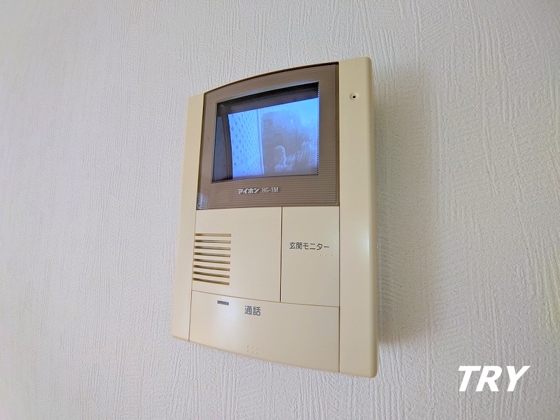 セキュリティ　TVドアホンで来客対応も安心ですね。