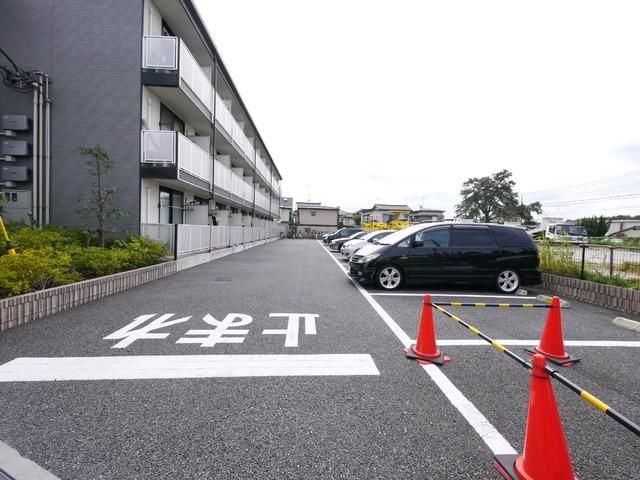 その他　駐車場（その他）まで10m