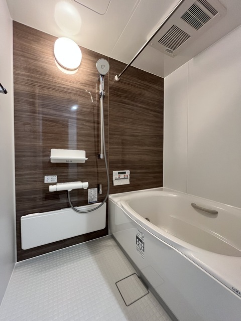 バス・シャワールーム　☆追焚＆浴室乾燥機能付きバスルーム☆