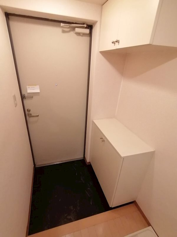 玄関　シューズボックス付き