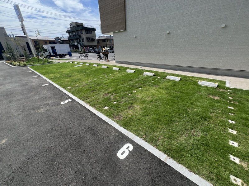 駐車場　駐車場