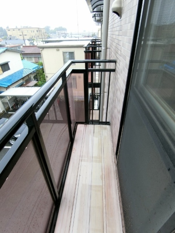 バルコニー　図面と現状に相違がある場合には現状を優先