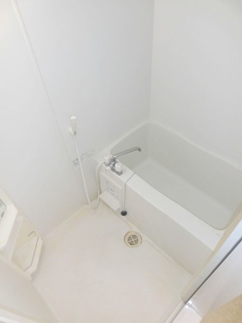 バス・シャワールーム　きれいなバスルーム