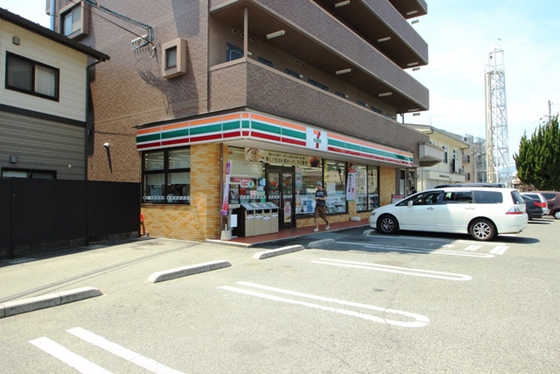 コンビニ　セブンイレブン広島相田２丁目店（コンビニ）まで187m