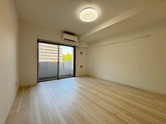 居室・リビング　※別部屋の写真です