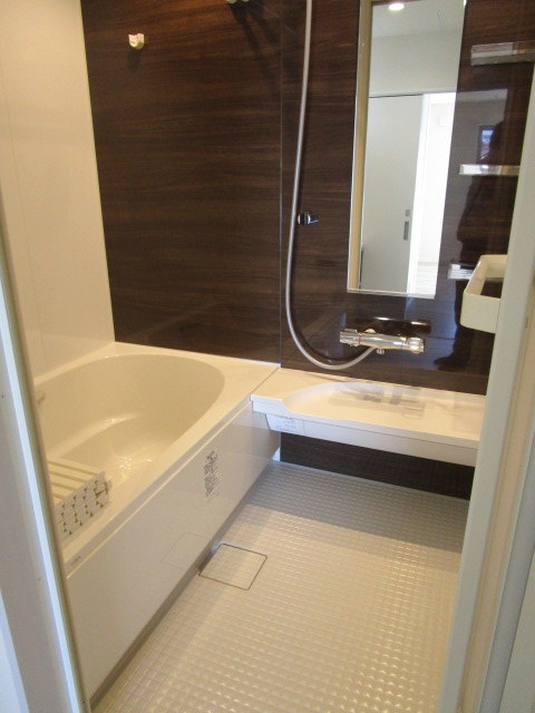 バス・シャワールーム　追焚・乾燥機能付きバスルーム