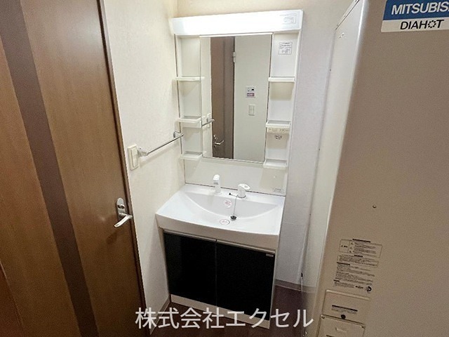 洗面設備　朝に便利なシャンプードレッサー完備♪