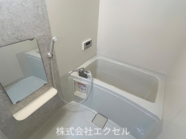 バス・シャワールーム　追い焚き・浴室乾燥完備の綺麗な浴室♪