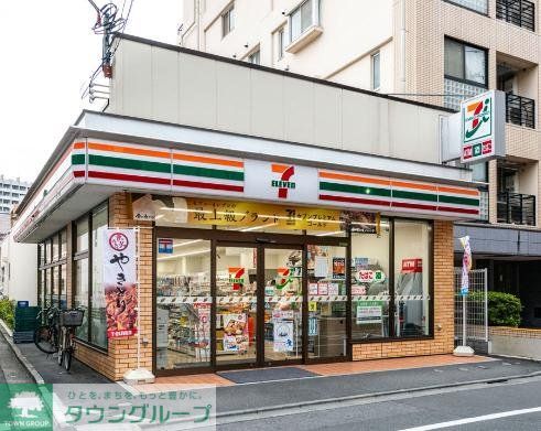 コンビニ　セブンイレブン千住仲町店（コンビニ）まで110m