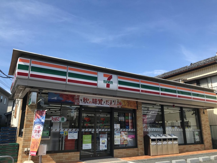 コンビニ　セブンイレブン（コンビニ）まで400m