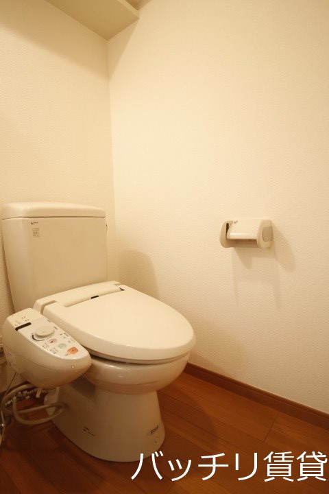 トイレ　同型タイプの為現状優先