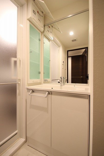 洗面設備　同物件別室です。