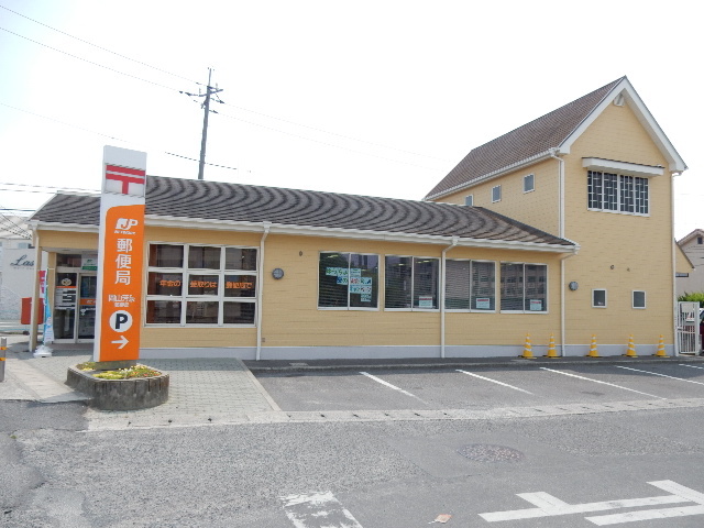 郵便局　芳泉郵便局（郵便局）まで431m
