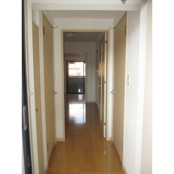 玄関　玄関　※別号室参考写真