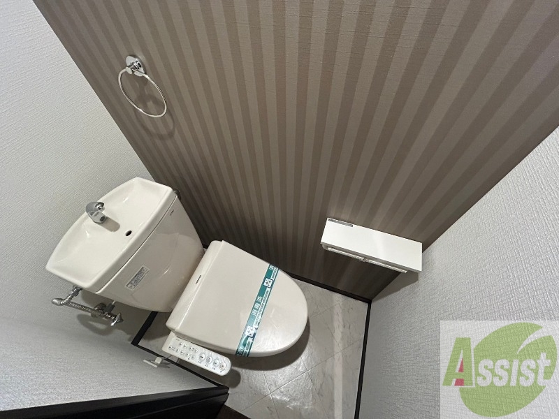 トイレ　こちらはトイレです。清潔感があり、安心して使用できます。