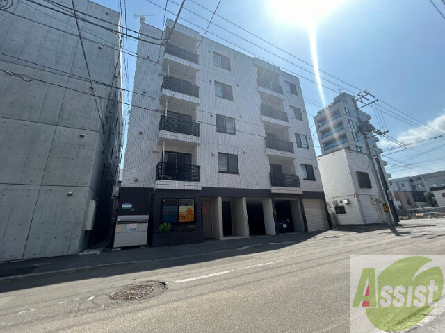 建物外観　札幌市中央区南１４条西「リバティ中島公園」