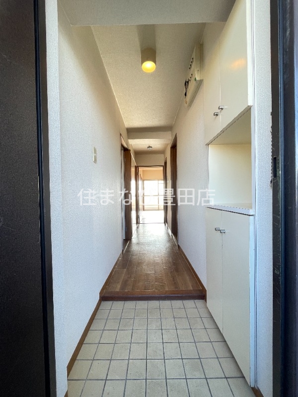 玄関　別部屋写真