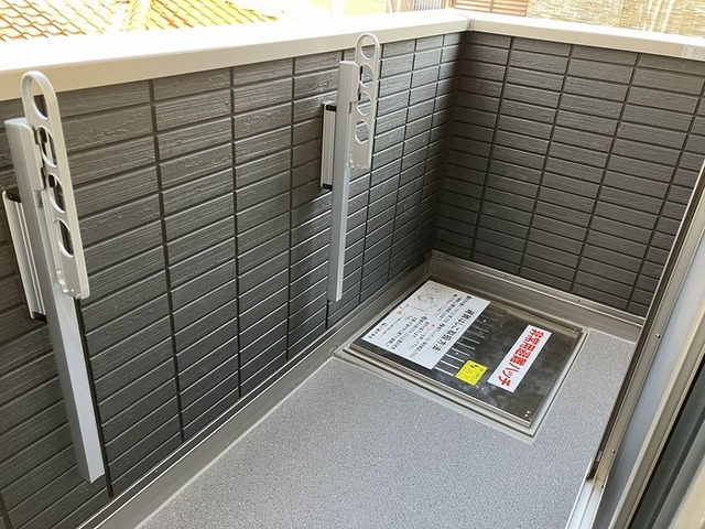 バルコニー　バルコニー