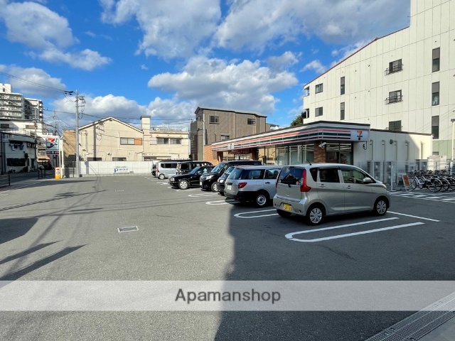 コンビニ　セブンイレブン（コンビニ）まで50m