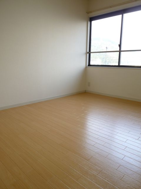 居室・リビング　日当たりの良いお部屋です。