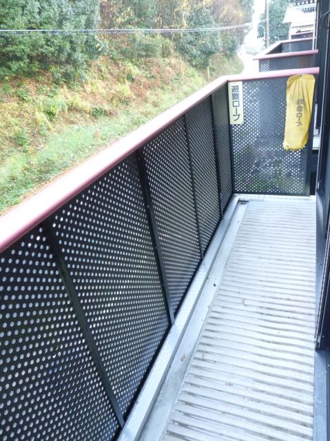 バルコニー　ゆったりとしたベランダです。