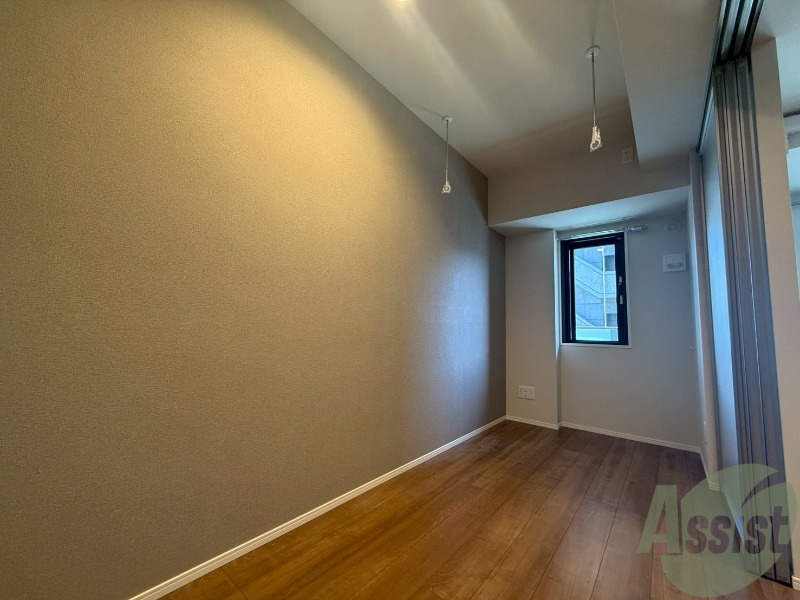 その他部屋・スペース　寝室は５．１帖の洋室です。セミダブルサイズは置けます。