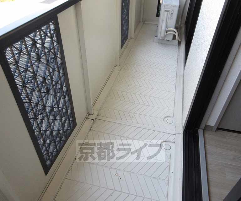 バルコニー　幅員の広いバルコニーです