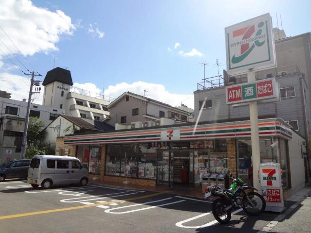 コンビニ　セブンイレブン（コンビニ）まで160m