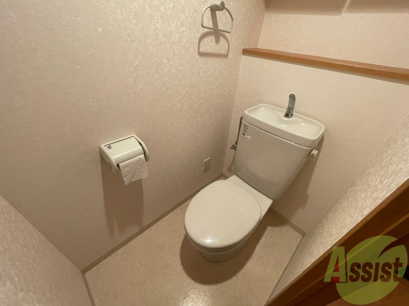 トイレ　こちらはトイレです。お手入れも楽ちんです！