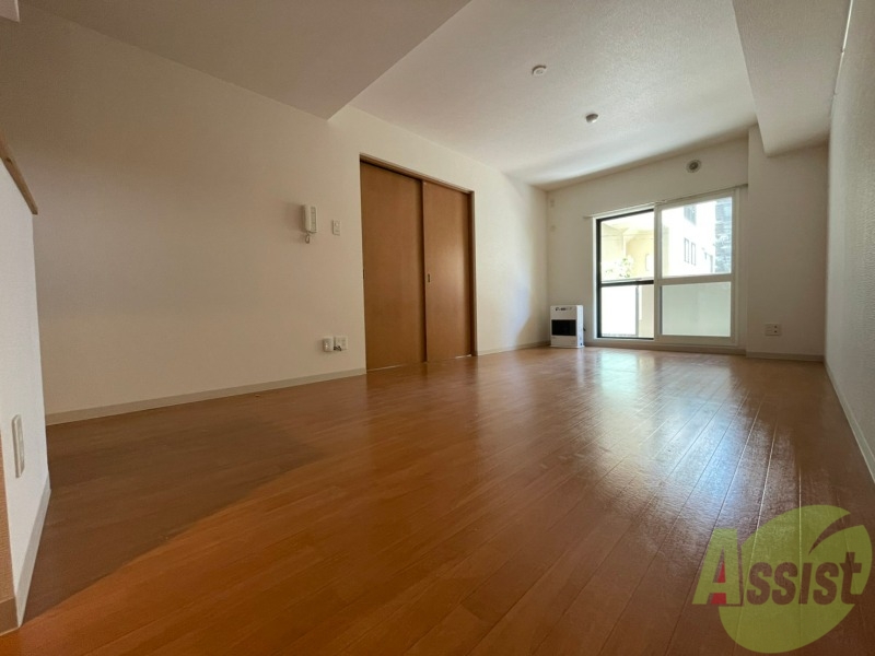 居室・リビング　広くてキレイなＬＤＫが広がっていて、充実した生活が送れそう。