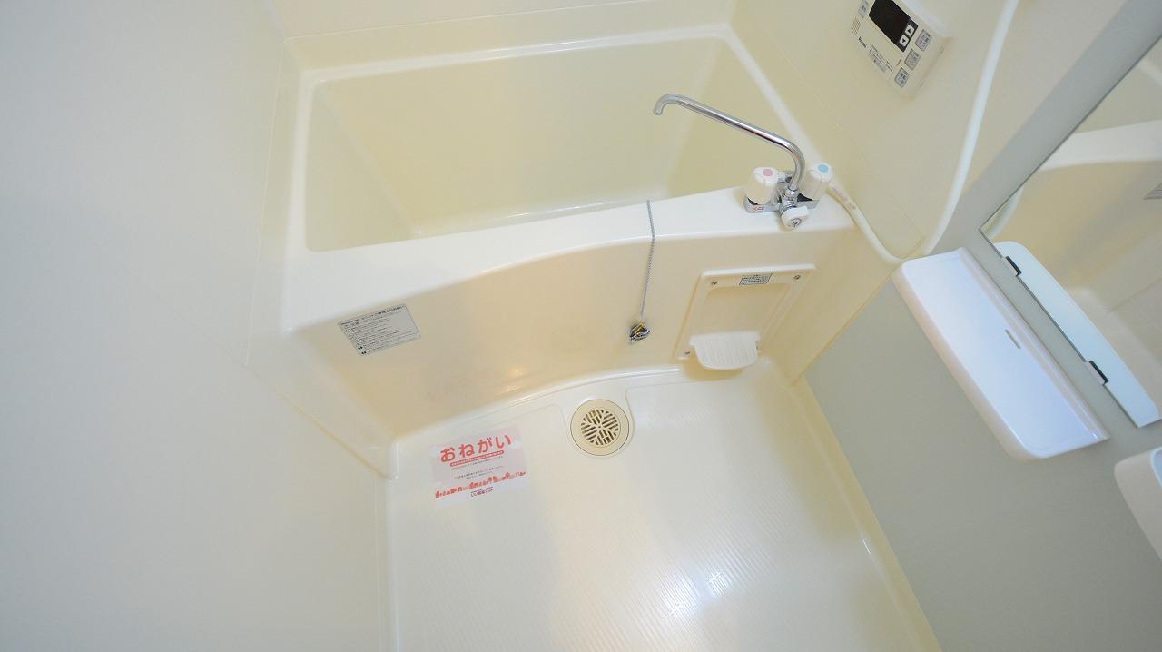 バス・シャワールーム　シンプルで機能的なユニットバスです♪