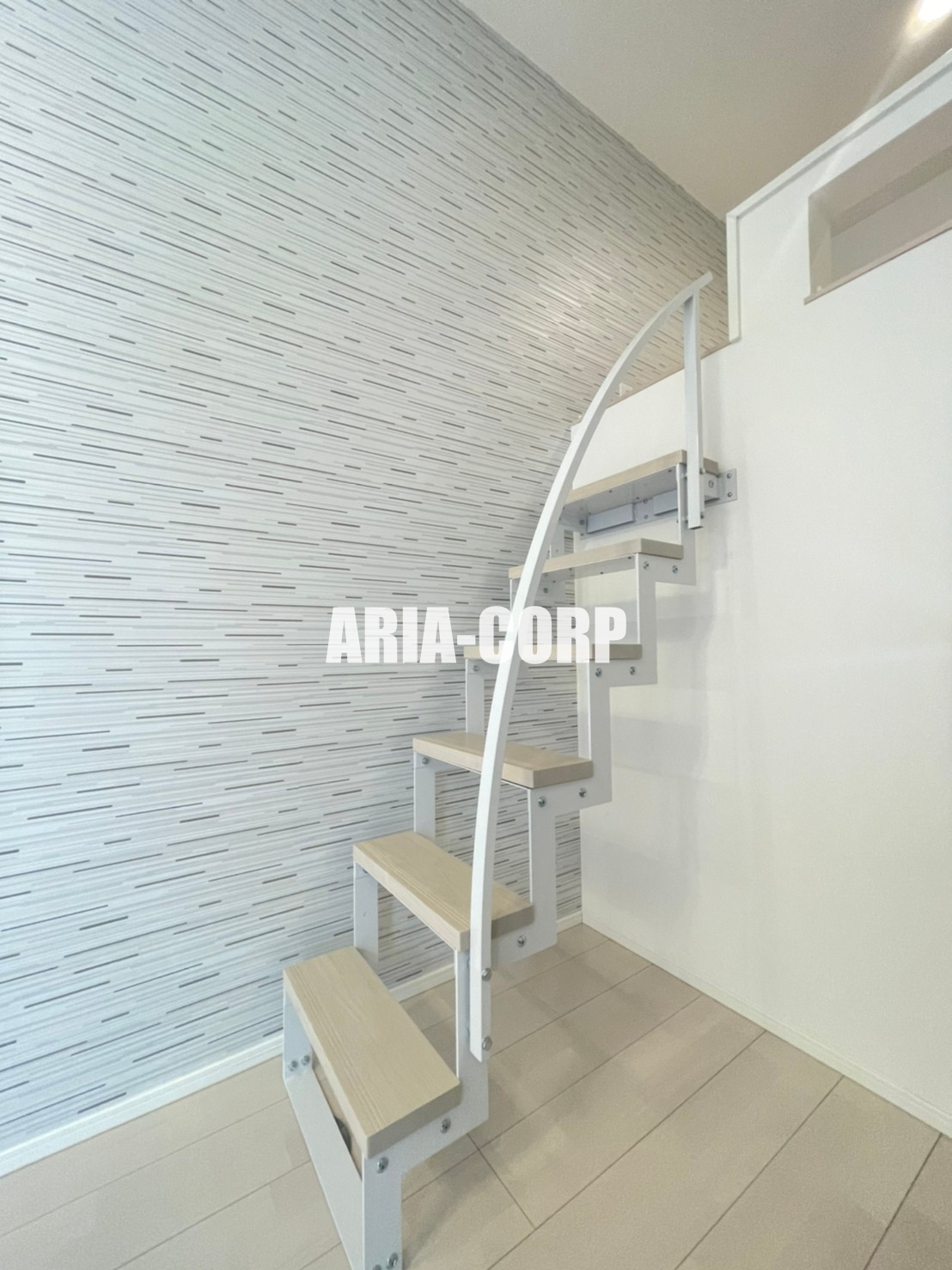 その他　階段で楽々昇り降りができるこだわりのメゾネット式ロフトです！