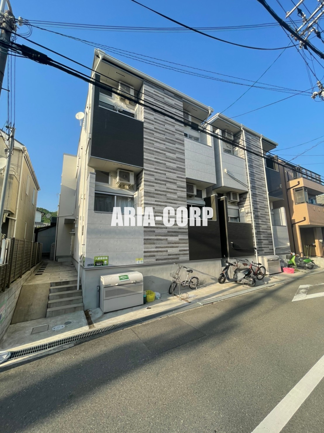 建物外観　2017年完成、全室角部屋設計のデザイナーズアパートです！