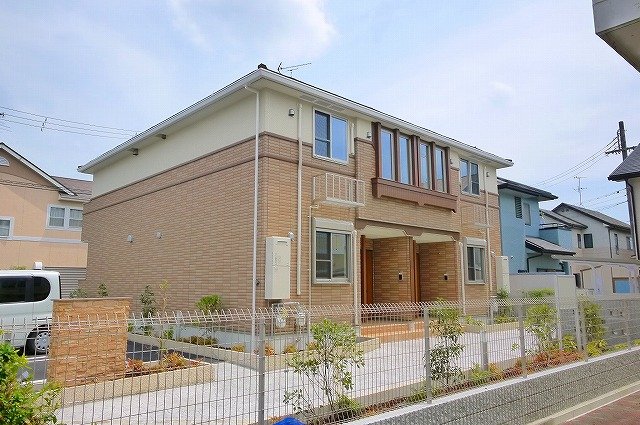 建物外観　ツートンカラーのお洒落な外観です