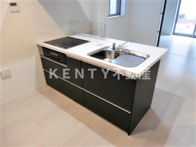 キッチン　コンパクトなキッチンで掃除もラクラク