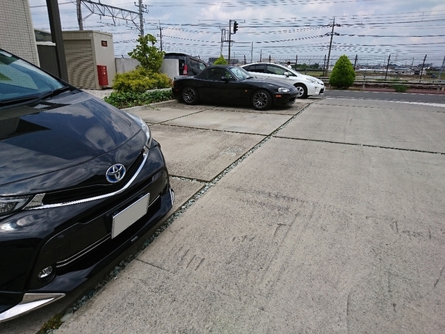 駐車場　駐車場