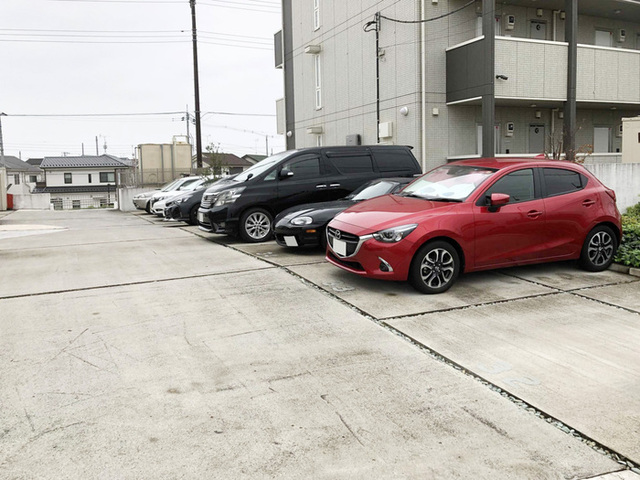 駐車場　駐車場