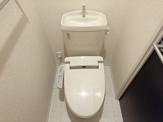 トイレ　温水洗浄暖房便座トイレ