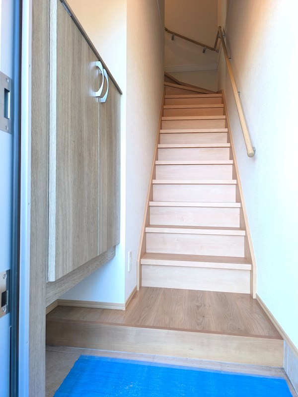 玄関　(イメージ)