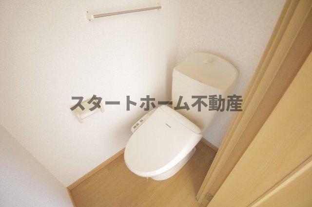 トイレ　トイレもきれいです